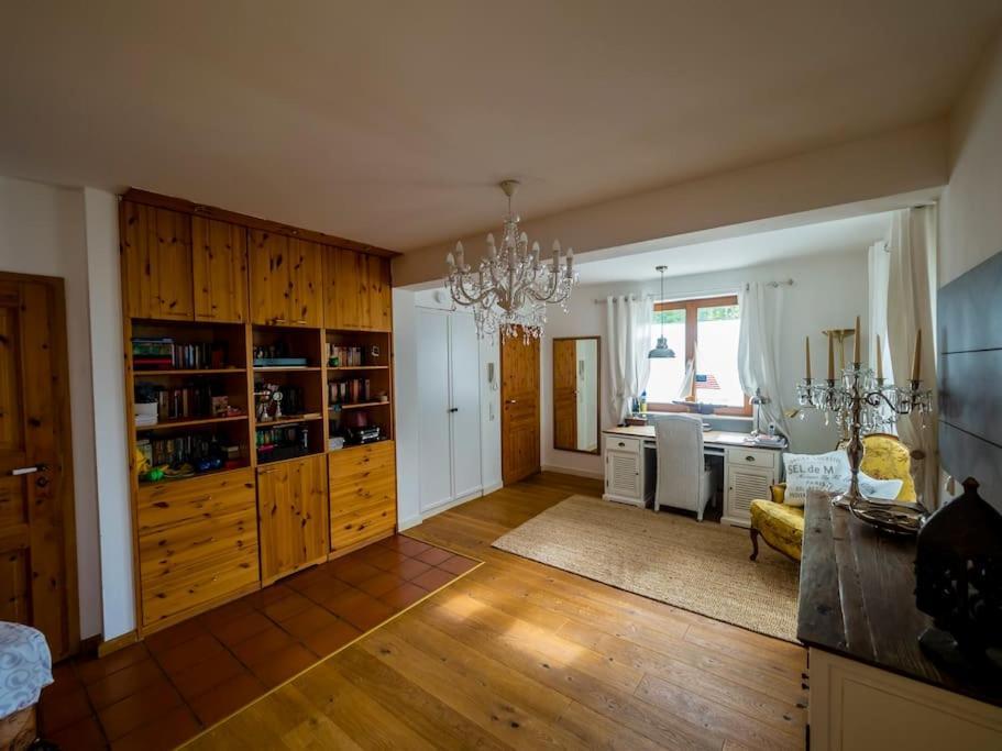 Einliegerwohnung In Einer Muehle Vor Den Toren Frankfurts, Ideal Fuer Messegaeste Oder Stop Over