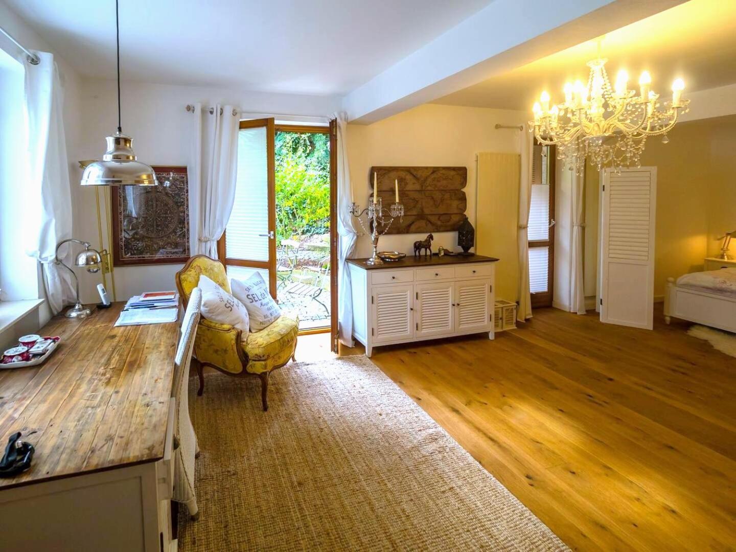 Einliegerwohnung In Einer Muehle Vor Den Toren Frankfurts, Ideal Fuer Messegaeste Oder Stop Over Apartment *