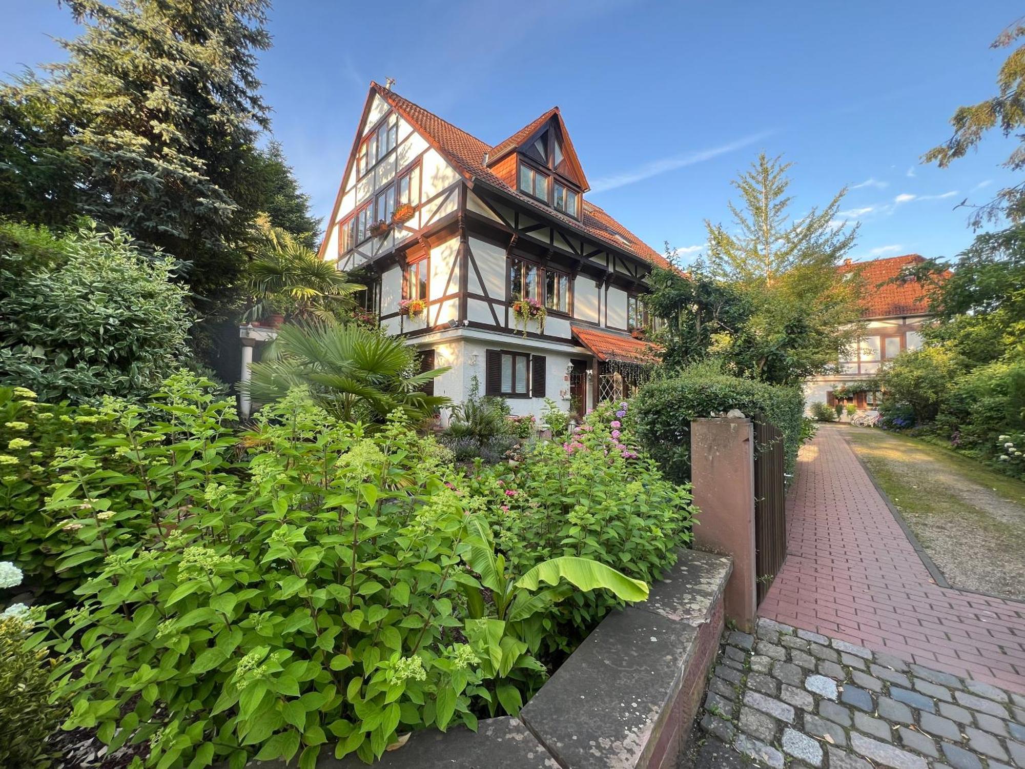 Einliegerwohnung In Einer Muehle Vor Den Toren Frankfurts, Ideal Fuer Messegaeste Oder Stop Over Apartment Dreieich