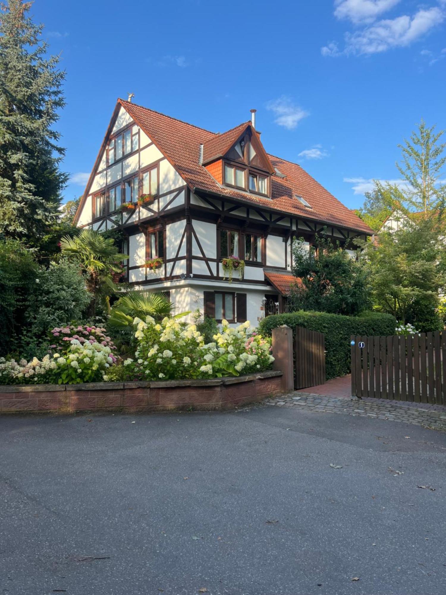 Einliegerwohnung In Einer Muehle Vor Den Toren Frankfurts, Ideal Fuer Messegaeste Oder Stop Over Dreieich